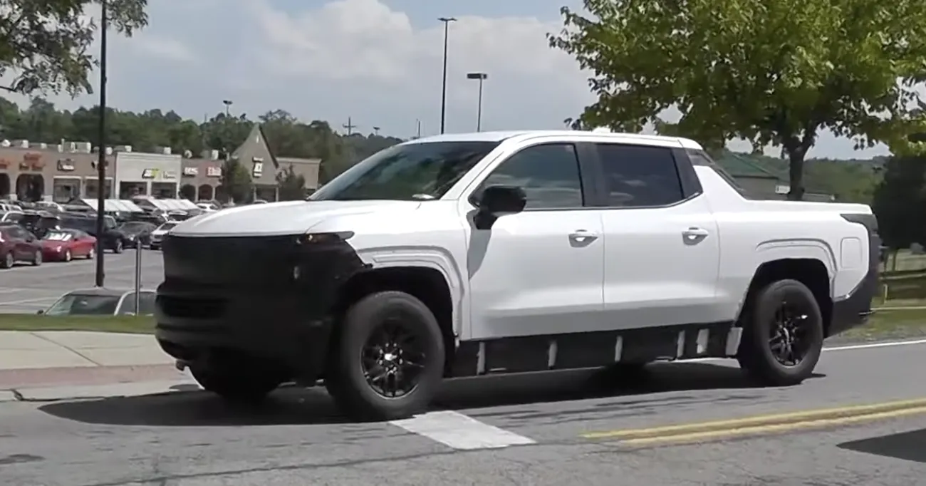 2024 Chevy Silverado EV spy photo